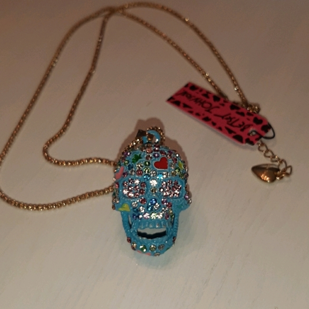 NWT Betsey Johnson Sugar Skull Necklace